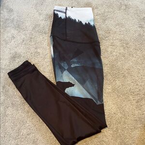 Bewildher Mountain Bear Print Leggings